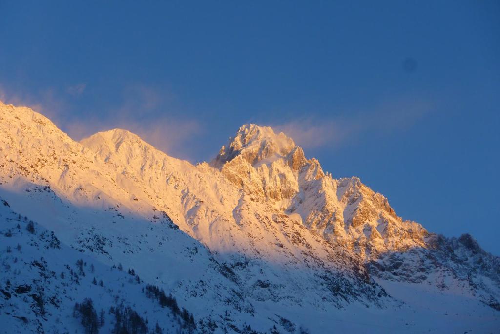 Hotel Restaurant La Couronne Chamonix Luaran gambar