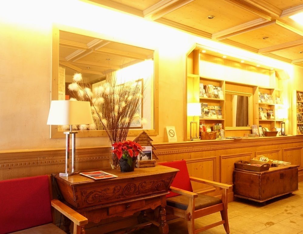 Hotel Restaurant La Couronne Chamonix Luaran gambar