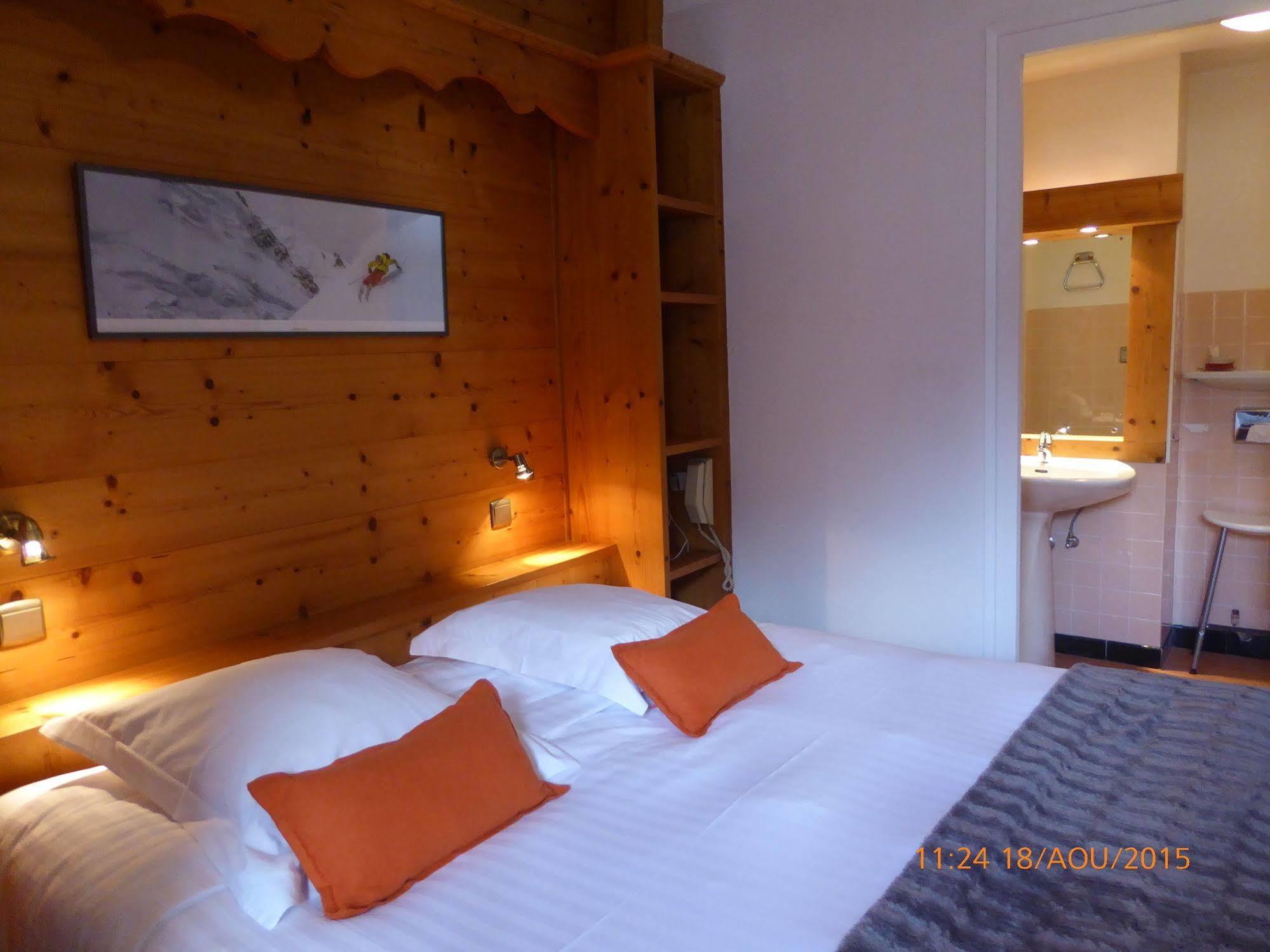 Hotel Restaurant La Couronne Chamonix Luaran gambar