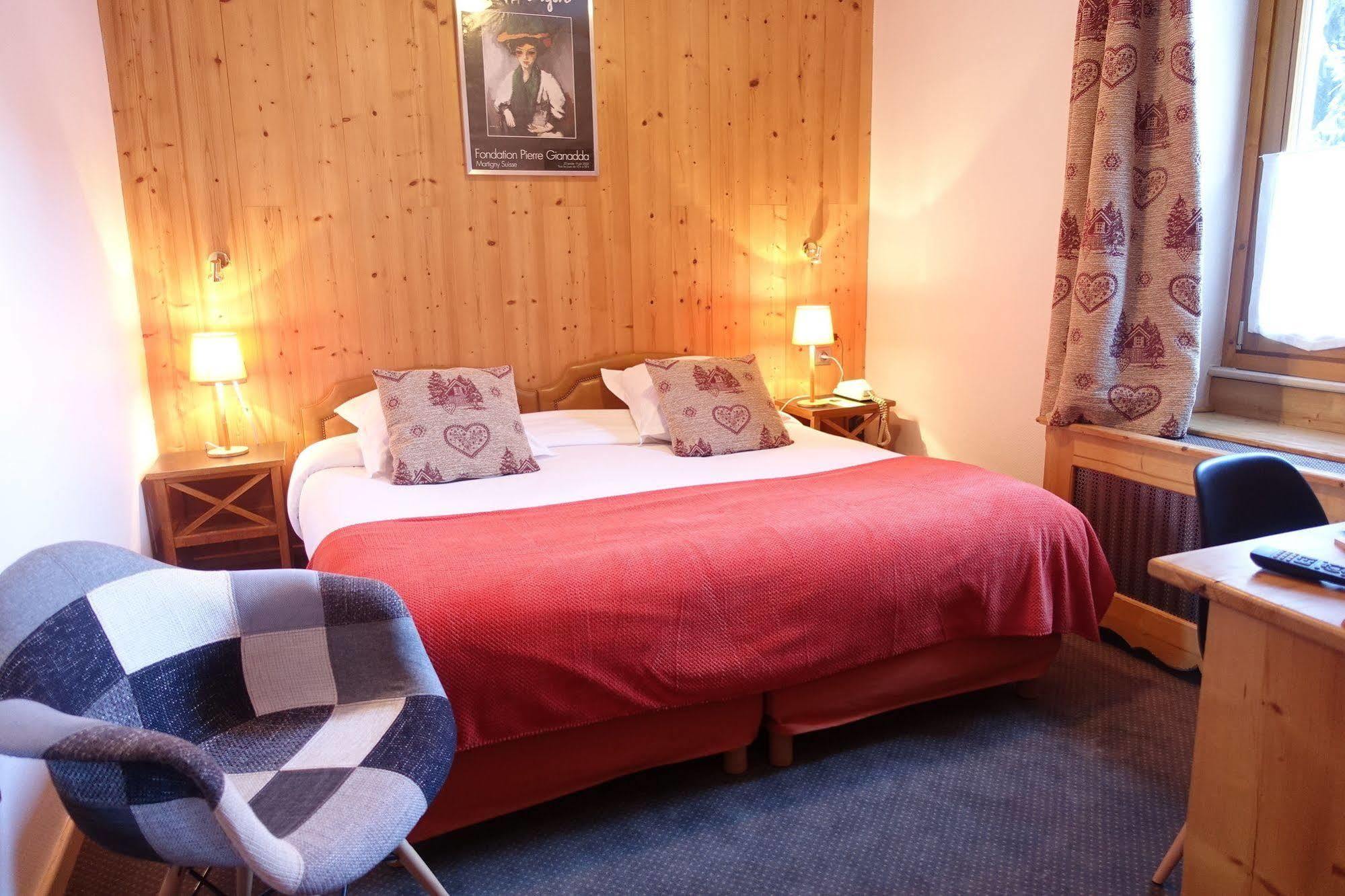 Hotel Restaurant La Couronne Chamonix Luaran gambar