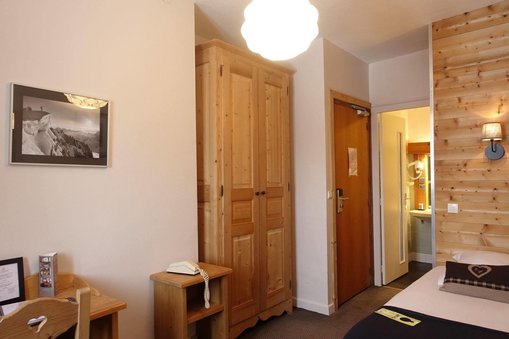 Hotel Restaurant La Couronne Chamonix Luaran gambar